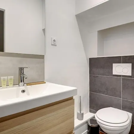 Apartment 343 Michau - Cozy Near Sacre-coeur *